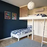 Luxury Villa With Large Garden - Renovated Bedrooms